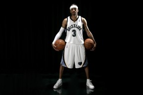 今日湖人比赛赔率走势预测，今日湖人比分