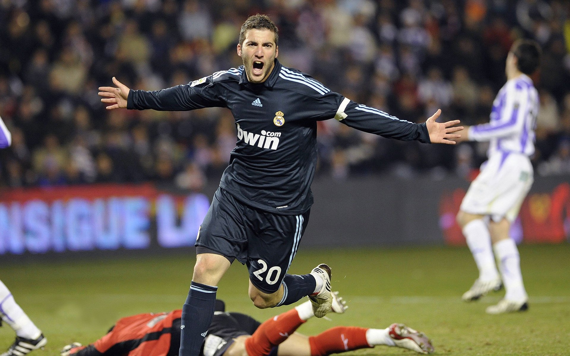 英超争冠形势四强对决,英超前四分析